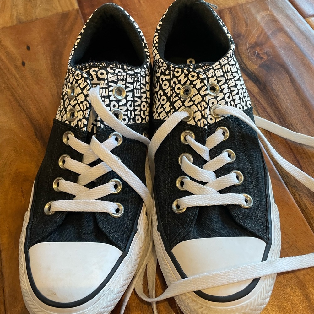 Converse - Picture 2 of 3